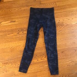 Spanx Look at Me Now Seamless Black Camo Leggings